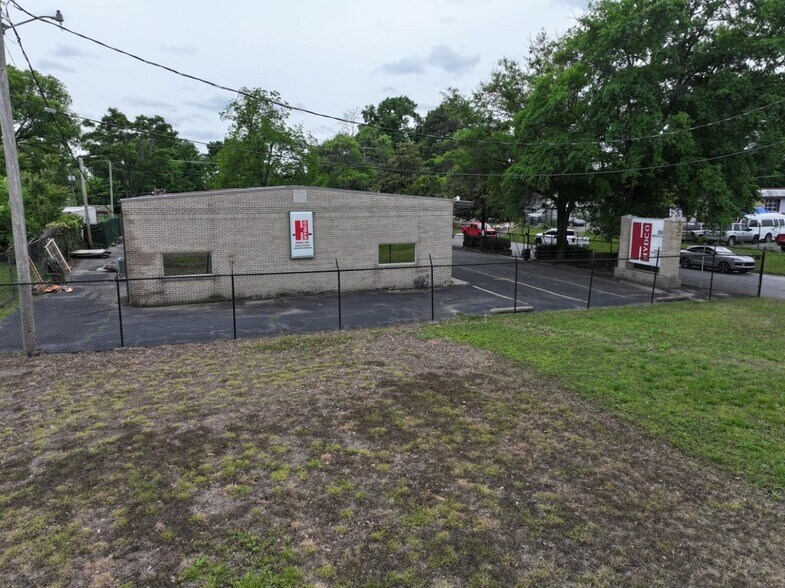 More Photos Of 208 Beech St, North Little Rock Office For Sale