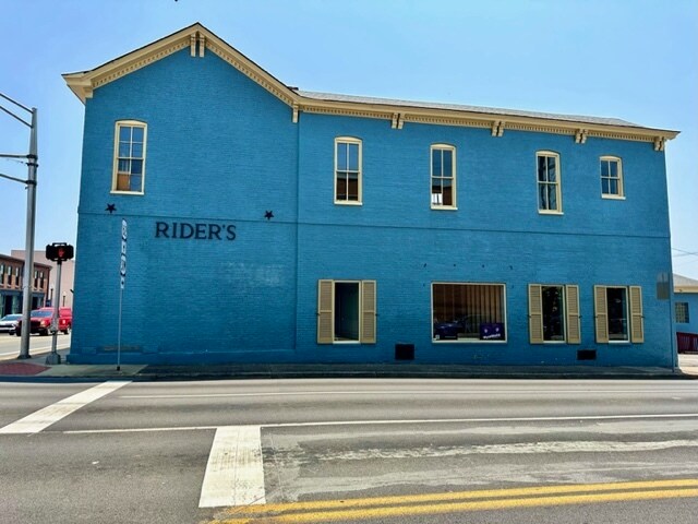 More Photos Of 136 Dixie Ave, Elizabethtown Office For Sale