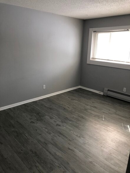 More Photos Of 5035 3rd St NE, Minneapolis Apartments For Sale