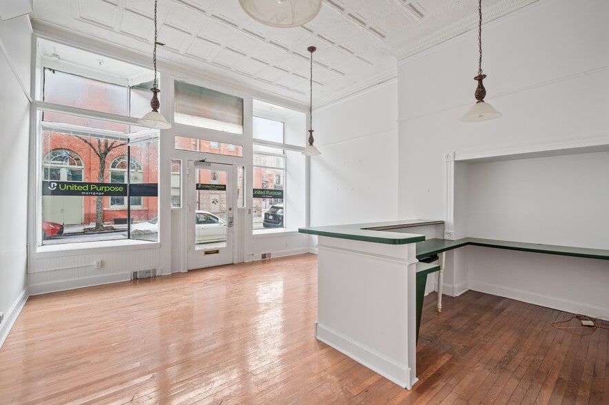 More Photos Of 23 Bedford Sq, Pittsburgh Storefront Retail Residential For Lease