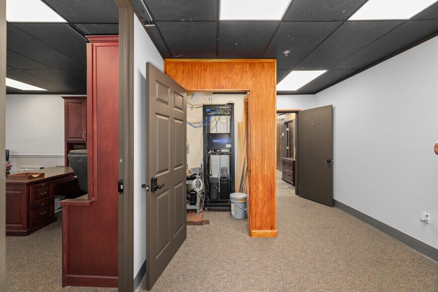 More Photos Of 233 E Bay St, Jacksonville Office For Sale