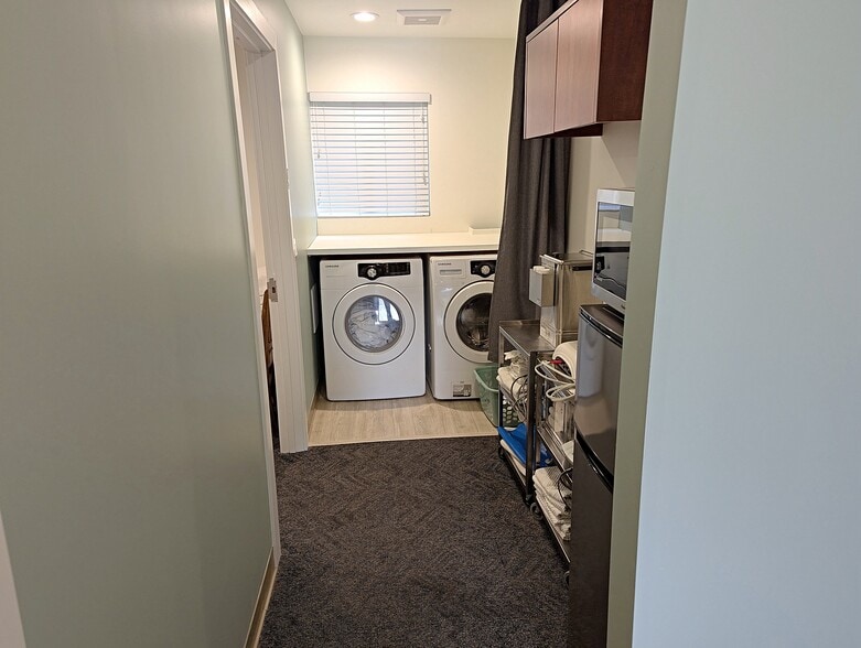 More Photos Of 465 March Ave, Healdsburg Medical For Sale