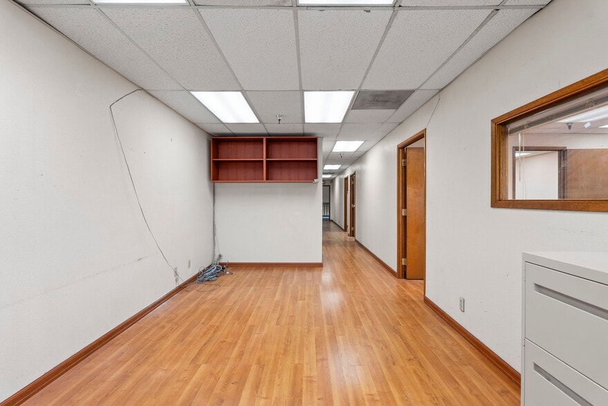 More Photos Of 500 alakawa St, Honolulu Warehouse For Sale