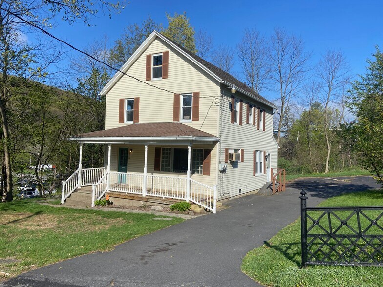 Primary Photo Of 105 Willowbrook Rd, South Abington Office Residential For Lease