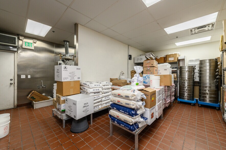 More Photos Of 846 E Valley Blvd, San Gabriel Freestanding For Sale