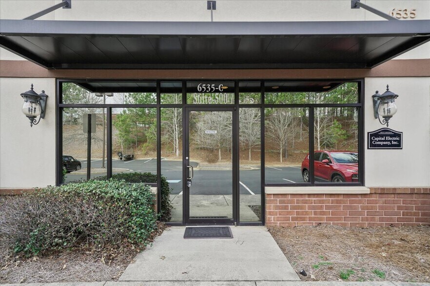 More Photos Of 6535 Shiloh Rd, Alpharetta Light Distribution For Sale