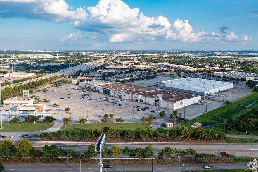 More Photos Of 17711 SH 249, Houston Unknown For Lease