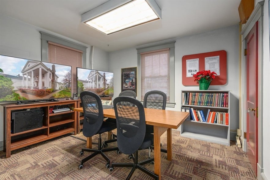 More Photos Of 7518-7526 Harford Rd, Baltimore Office For Sale