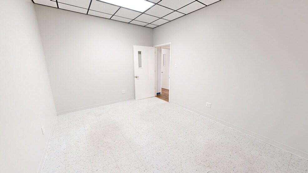 More Photos Of 635 Petro Point Dr, Lake Charles Office For Sale