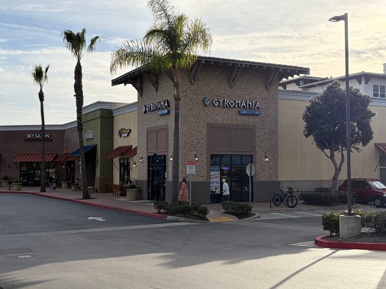More Photos Of 1111-1191 S Victoria Ave, Oxnard General Retail For Lease