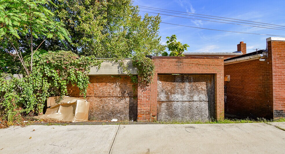 More Photos Of 4925 Nannie Helen Burroughs Ave NE, Washington Office For Sale