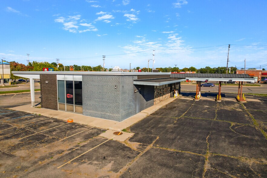 More Photos Of 3222 S Martin Luther King Jr Blvd, Lansing Unknown For Lease