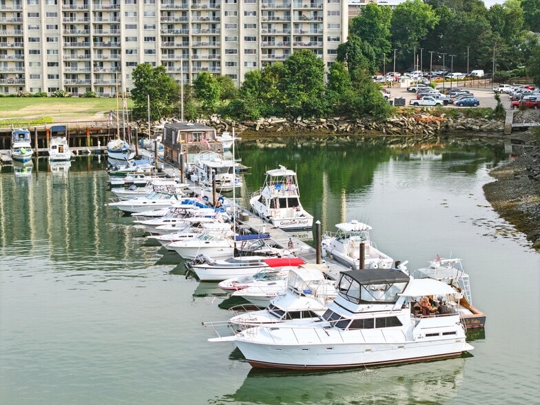 More Photos Of 1 Cove Way, Quincy Marina For Sale