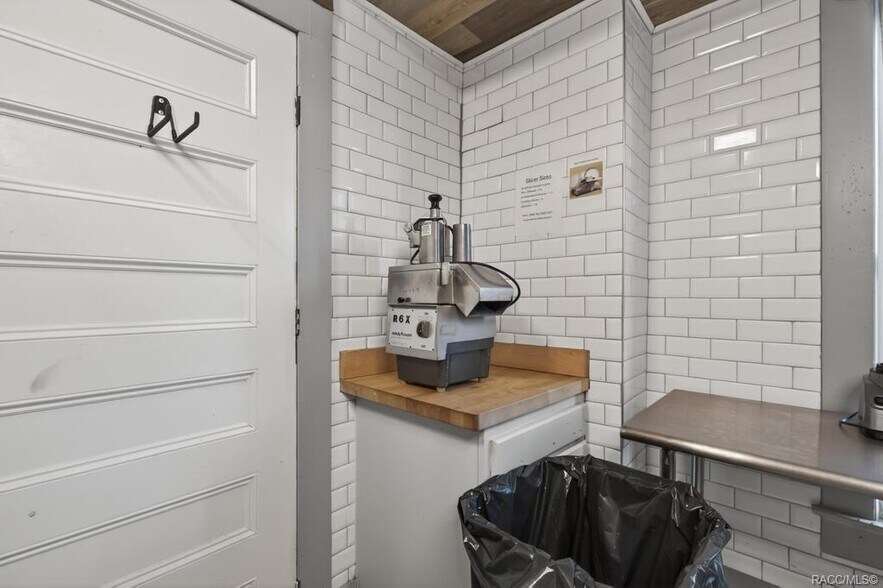 More Photos Of 125 N Main St, Hastings Restaurant For Sale