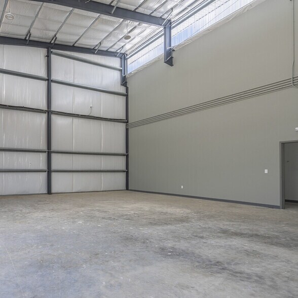 More Photos Of 1030 Outpost Dr, Conroe Unknown For Lease