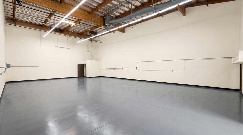 More Photos Of 1846 W 11th St, Upland Warehouse For Lease