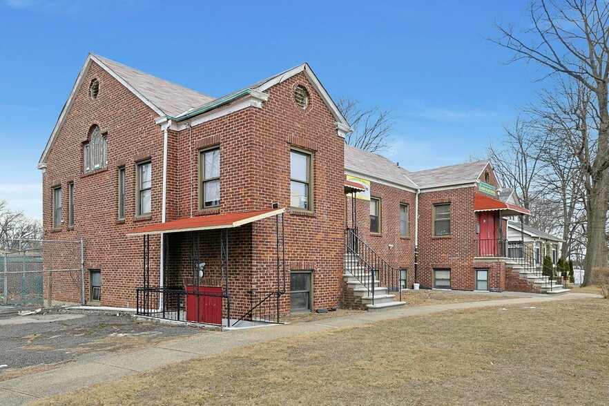 More Photos Of 311 Central Park Ave, Yonkers Specialty For Sale