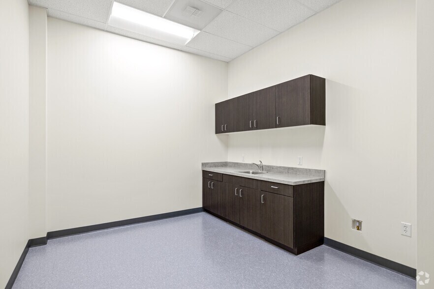 More Photos Of 5305 N Mays St, Georgetown Unknown For Lease