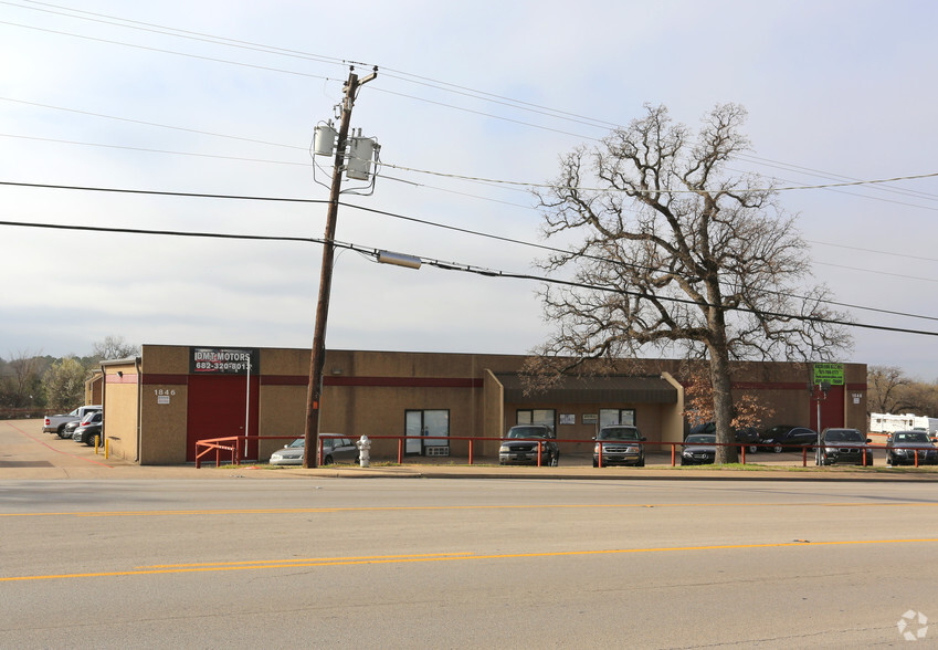 Primary Photo Of 1846 W Division St, Arlington Flex For Lease