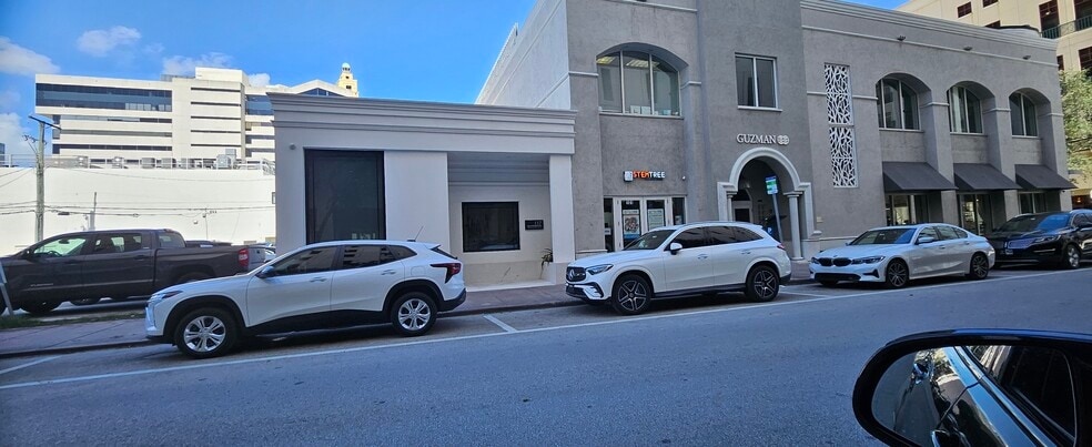 More Photos Of 117 Aragon Ave, Coral Gables Medical For Sale