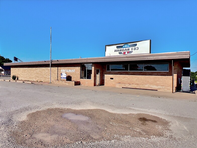 Primary Photo Of 1120 S 10th St, Frederick Restaurant For Sale