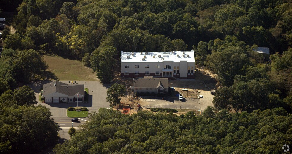 Primary Photo Of 924 New Hampshire Ave, Lakewood Schools For Lease