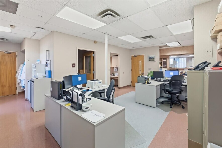 More Photos Of 333 Old Hook Rd, Westwood Medical For Sale