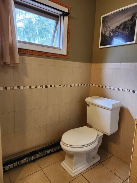 More Photos Of 1392 Pocono Blvd, Mount Pocono Office For Sale