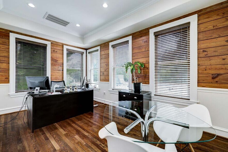 More Photos Of 1214 Elgin St, Houston Medical For Sale