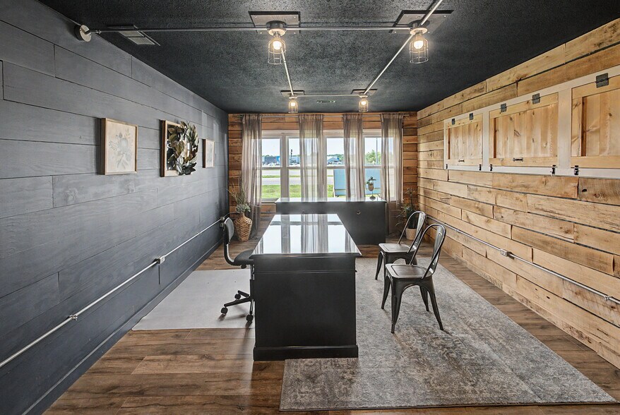 More Photos Of 2102 N Outer Dr, Dexter Office For Sale