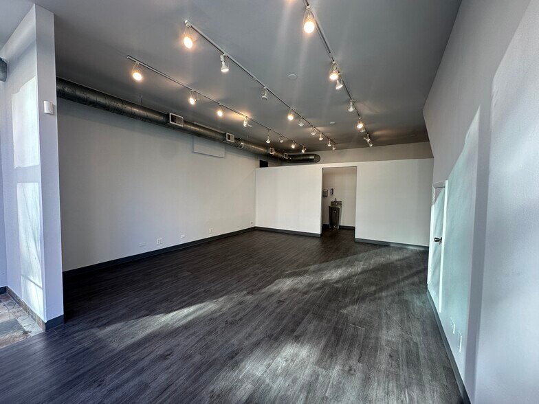 More Photos Of 1851 W Chicago Ave, Chicago Storefront Retail Residential For Lease
