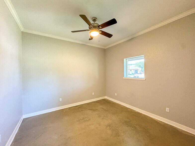 More Photos Of 201 N Heatherwilde Blvd, Pflugerville Unknown For Lease