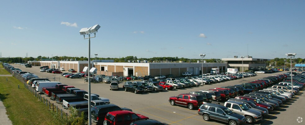 More Photos Of N88 W14167 Main St, Menomonee Falls Auto Dealership For Sale