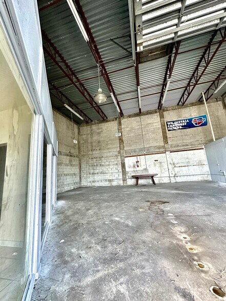 More Photos Of 5500-5532 Pembroke Rd, Hollywood Freestanding For Sale