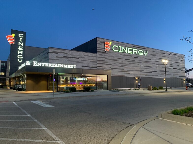More Photos Of 401 W Dundee Rd, Wheeling Movie Theatre For Sale