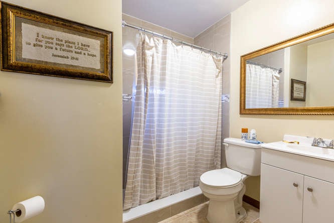 More Photos Of 1000 Foster Rd, Hallandale Beach Religious Facility For Sale