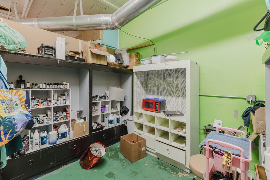 More Photos Of 221 W Lamar St, Americus General Retail For Sale