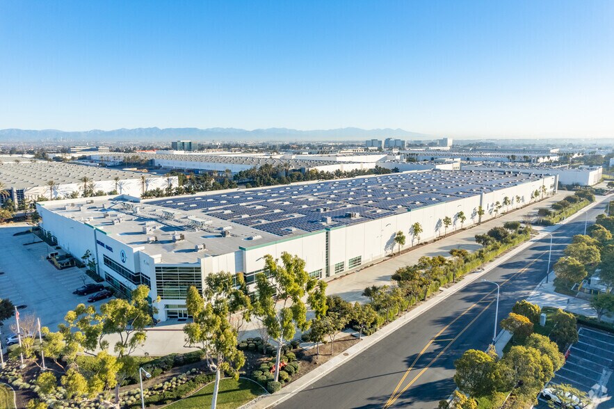 More Photos Of 20000 S Western Ave, Torrance Distribution For Lease