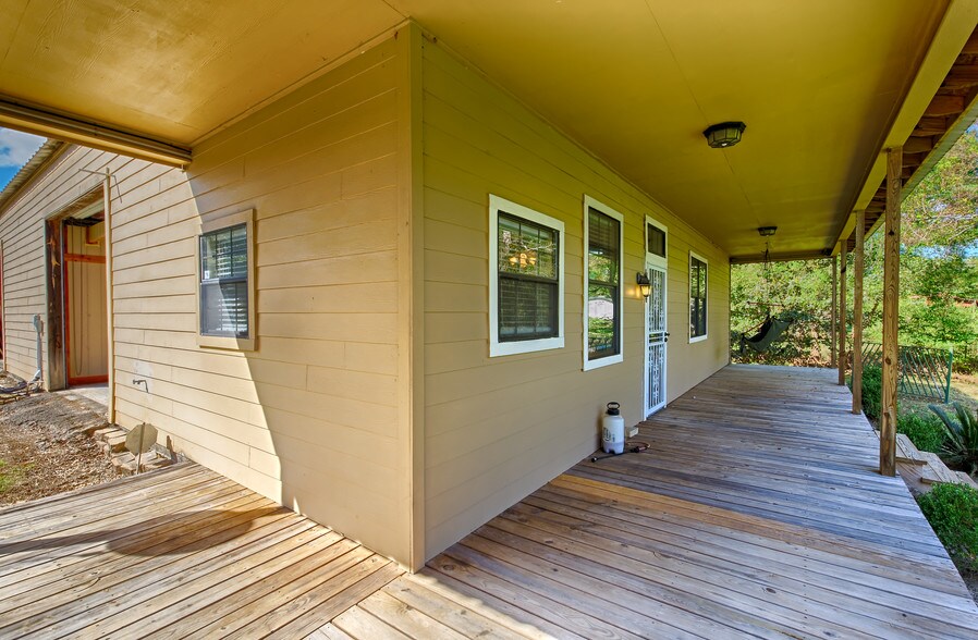 More Photos Of 16259 FM 149, Montgomery Light Manufacturing For Sale