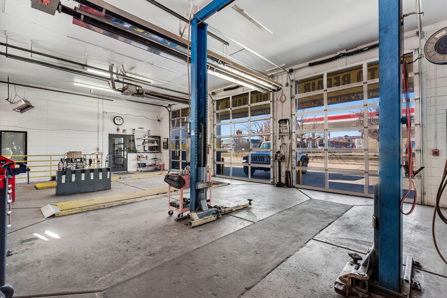 More Photos Of 3443 S Vance St, Lakewood Carwash For Sale