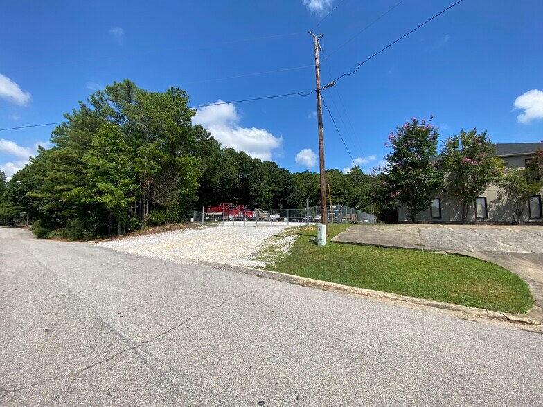 More Photos Of Owens Pkwy, Pelham Land For Lease