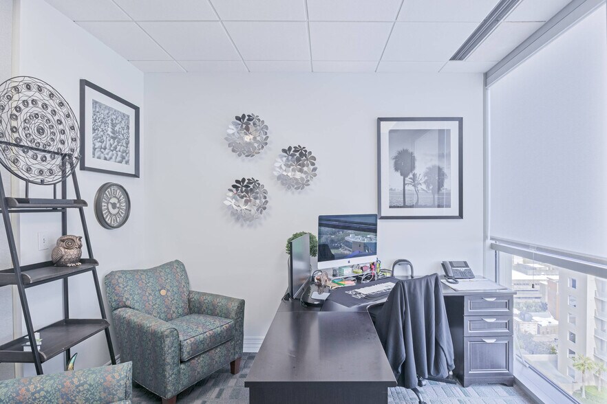 More Photos Of 121-189 S Orange Ave, Orlando Office Residential For Sale