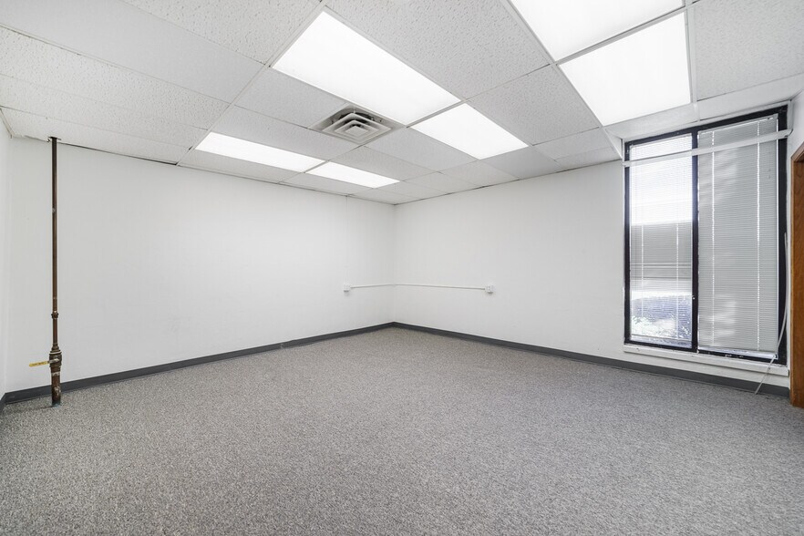 More Photos Of 2794 Indian Ripple Rd, Beavercreek Office For Sale