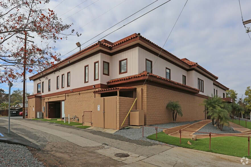 More Photos Of 255 N Elm St, Escondido Medical For Sale
