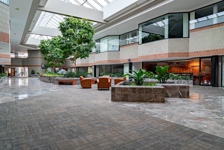 More Photos Of 691 N Squirrel Rd, Auburn Hills Office For Lease