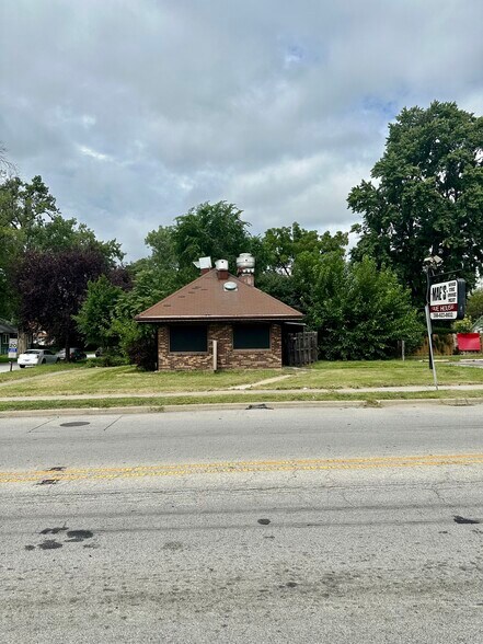 More Photos Of , Hazel Crest General Retail For Sale