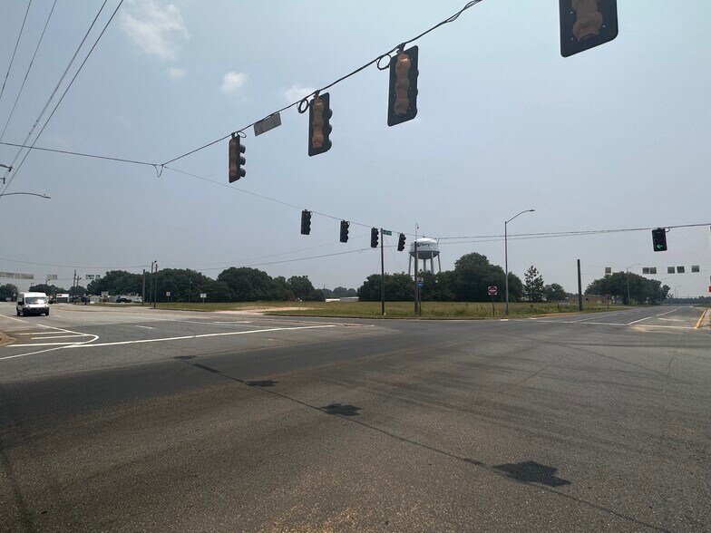 More Photos Of 200 General Courtney Hodges Blvd, Perry Land For Sale