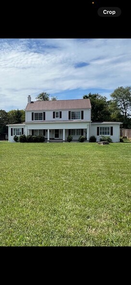 More Photos Of 1202 SE Broad St, Murfreesboro Office Residential For Lease