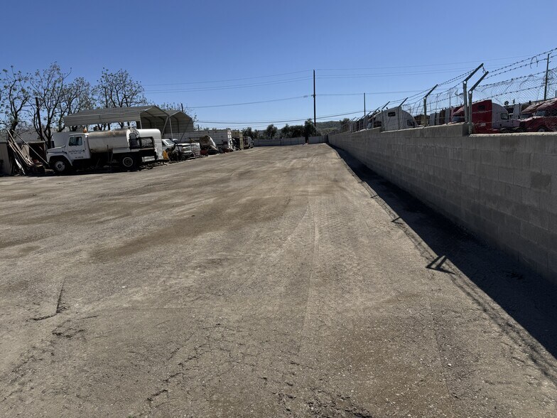 More Photos Of 23320-23330 Cajalco Rd, Perris Land For Lease