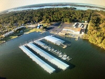 Primary Photo Of 15525 Marina Dr, Montgomery Marina For Lease